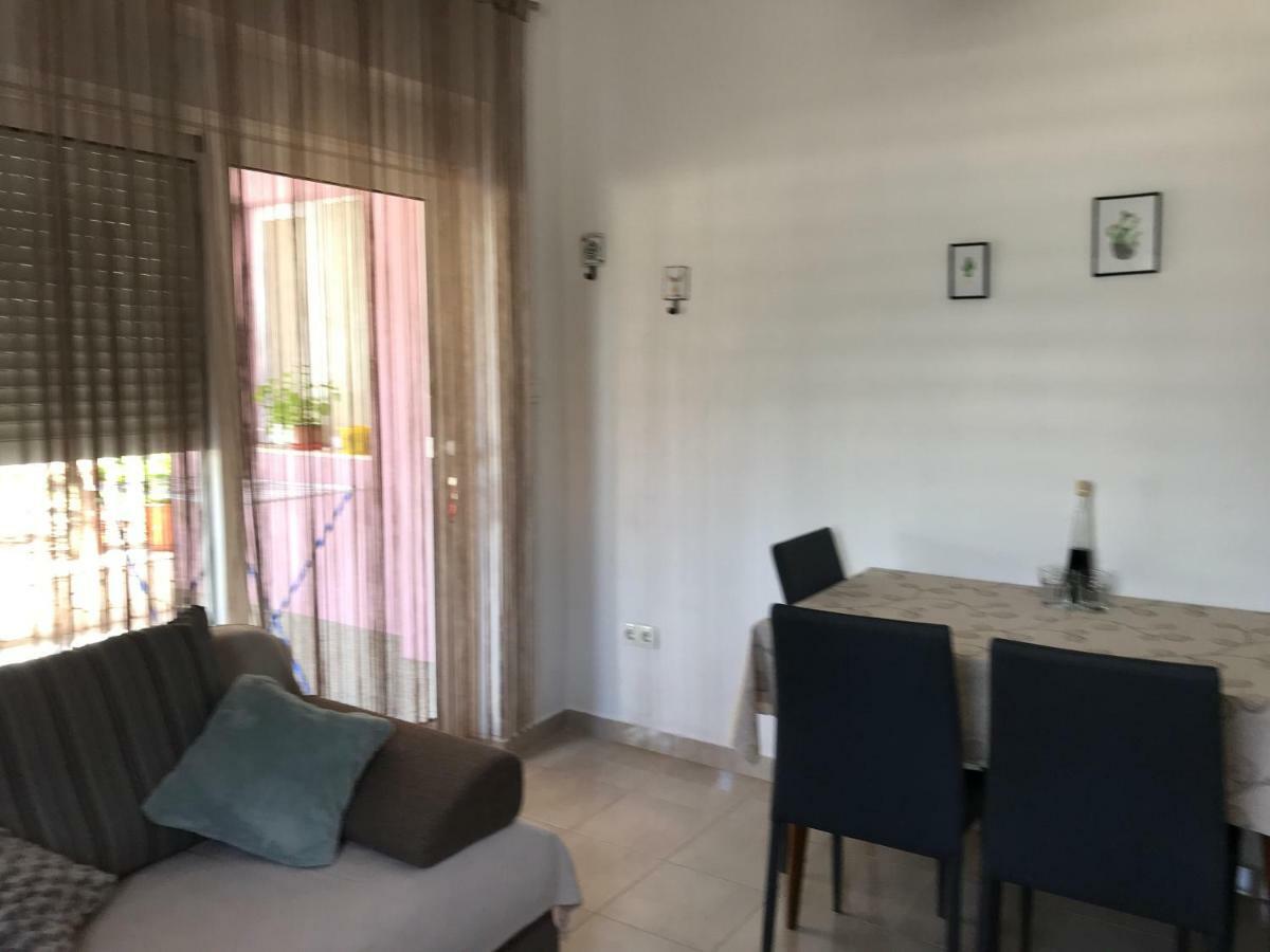 Apartman Mirjana With Terrace And Free Parking Donji Okrug (Ciovo) Exterior foto