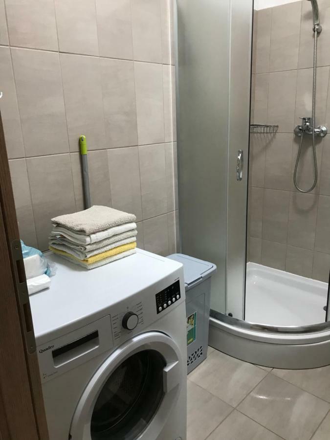 Apartman Mirjana With Terrace And Free Parking Donji Okrug (Ciovo) Exterior foto